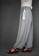 Load image into Gallery viewer, Pants Linda
