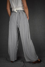 Load image into Gallery viewer, Yoke Pleated Pants