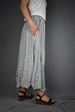 Load image into Gallery viewer, Handkerchief Skirt