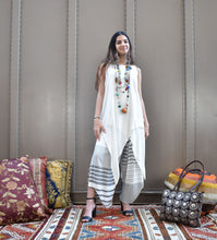 Load image into Gallery viewer, Sleeveless Top