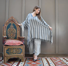 Load image into Gallery viewer, Fringed Tunic