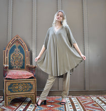 Load image into Gallery viewer, Swing Top