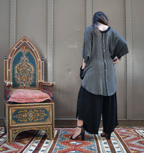 Load image into Gallery viewer, Top Button Front & Back