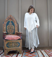 Load image into Gallery viewer, V-Neck Top